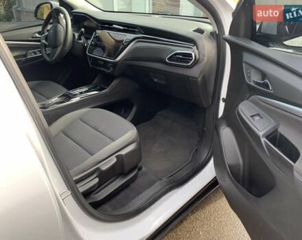 Белый Шевроле Bolt EUV, объемом двигателя 0 л и пробегом 31 тыс. км за 19300 $, фото 14 на Automoto.ua