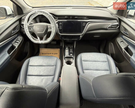 Белый Шевроле Bolt EUV, объемом двигателя 0 л и пробегом 118 тыс. км за 17799 $, фото 23 на Automoto.ua