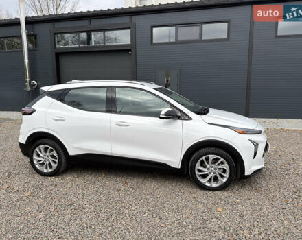 Белый Шевроле Bolt EUV, объемом двигателя 0 л и пробегом 118 тыс. км за 17799 $, фото 10 на Automoto.ua