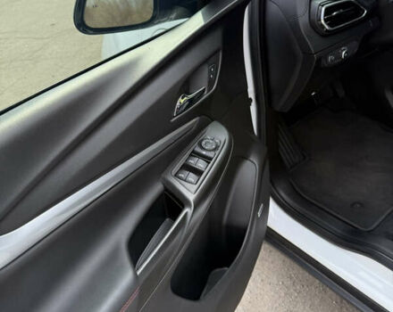 Білий Шевроле Bolt EUV, об'ємом двигуна 0 л та пробігом 33 тис. км за 22500 $, фото 15 на Automoto.ua