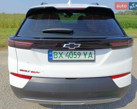 Белый Шевроле Bolt EUV, объемом двигателя 0 л и пробегом 11 тыс. км за 24900 $, фото 2 на Automoto.ua
