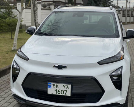 Белый Шевроле Bolt EUV, объемом двигателя 0 л и пробегом 40 тыс. км за 22000 $, фото 1 на Automoto.ua