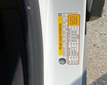 Белый Шевроле Bolt EUV, объемом двигателя 0 л и пробегом 11 тыс. км за 24900 $, фото 4 на Automoto.ua