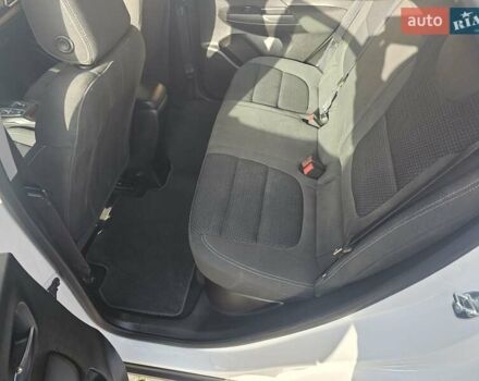 Белый Шевроле Bolt EUV, объемом двигателя 0 л и пробегом 86 тыс. км за 15950 $, фото 22 на Automoto.ua