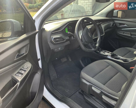 Белый Шевроле Bolt EUV, объемом двигателя 0 л и пробегом 31 тыс. км за 19300 $, фото 7 на Automoto.ua