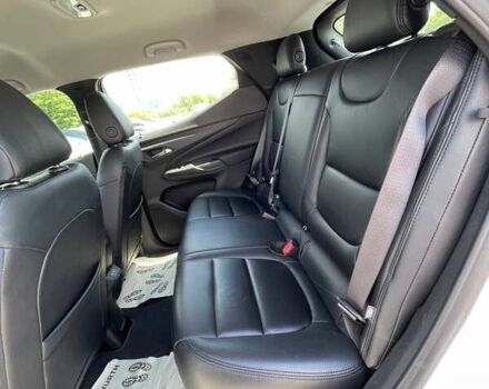 Белый Шевроле Bolt EUV, объемом двигателя 0 л и пробегом 1 тыс. км за 18500 $, фото 17 на Automoto.ua