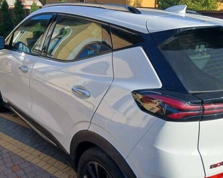 Белый Шевроле Bolt EUV, объемом двигателя 0 л и пробегом 25 тыс. км за 20500 $, фото 3 на Automoto.ua