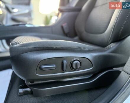 Белый Шевроле Bolt EUV, объемом двигателя 0 л и пробегом 16 тыс. км за 20550 $, фото 83 на Automoto.ua