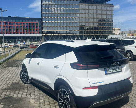 Белый Шевроле Bolt EUV, объемом двигателя 0 л и пробегом 52 тыс. км за 22000 $, фото 2 на Automoto.ua