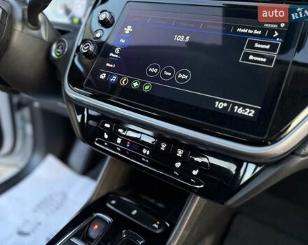 Белый Шевроле Bolt EUV, объемом двигателя 0 л и пробегом 16 тыс. км за 20550 $, фото 96 на Automoto.ua