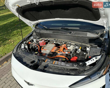 Белый Шевроле Bolt EUV, объемом двигателя 0 л и пробегом 36 тыс. км за 14300 $, фото 13 на Automoto.ua
