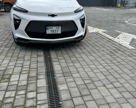 Белый Шевроле Bolt EUV, объемом двигателя 0 л и пробегом 121 тыс. км за 17300 $, фото 8 на Automoto.ua