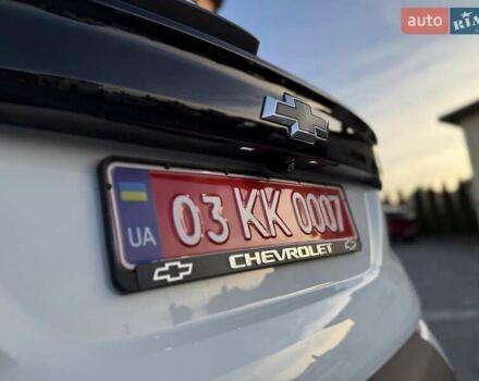 Белый Шевроле Bolt EUV, объемом двигателя 0 л и пробегом 16 тыс. км за 20550 $, фото 55 на Automoto.ua