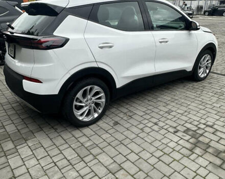 Белый Шевроле Bolt EUV, объемом двигателя 0 л и пробегом 121 тыс. км за 17300 $, фото 16 на Automoto.ua