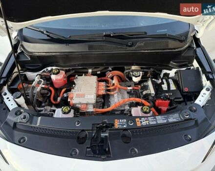 Белый Шевроле Bolt EUV, объемом двигателя 0 л и пробегом 16 тыс. км за 20550 $, фото 116 на Automoto.ua