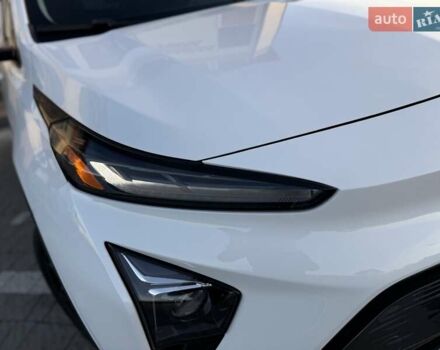 Белый Шевроле Bolt EUV, объемом двигателя 0 л и пробегом 16 тыс. км за 20550 $, фото 10 на Automoto.ua