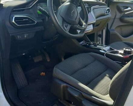 Белый Шевроле Bolt EUV, объемом двигателя 0 л и пробегом 75 тыс. км за 18500 $, фото 4 на Automoto.ua