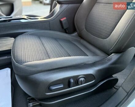 Белый Шевроле Bolt EUV, объемом двигателя 0 л и пробегом 16 тыс. км за 20550 $, фото 82 на Automoto.ua