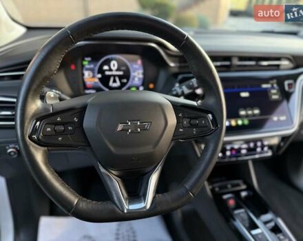 Белый Шевроле Bolt EUV, объемом двигателя 0 л и пробегом 16 тыс. км за 20550 $, фото 70 на Automoto.ua