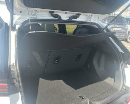 Белый Шевроле Bolt EUV, объемом двигателя 0 л и пробегом 52 тыс. км за 22000 $, фото 7 на Automoto.ua