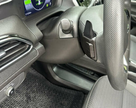 Белый Шевроле Bolt EUV, объемом двигателя 0 л и пробегом 121 тыс. км за 17300 $, фото 21 на Automoto.ua