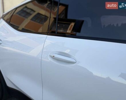 Белый Шевроле Bolt EUV, объемом двигателя 0 л и пробегом 16 тыс. км за 20550 $, фото 20 на Automoto.ua