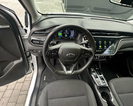 Белый Шевроле Bolt EUV, объемом двигателя 0 л и пробегом 121 тыс. км за 17300 $, фото 32 на Automoto.ua