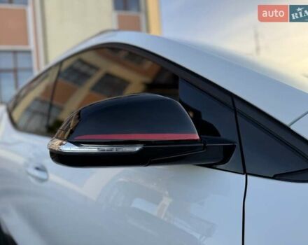 Белый Шевроле Bolt EUV, объемом двигателя 0 л и пробегом 16 тыс. км за 20550 $, фото 19 на Automoto.ua