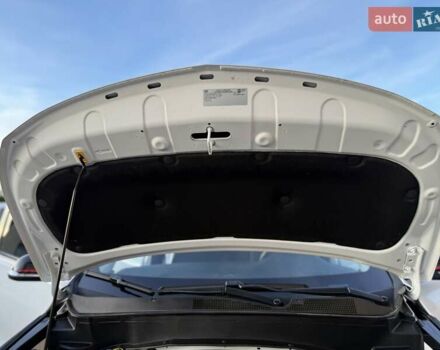 Белый Шевроле Bolt EUV, объемом двигателя 0 л и пробегом 16 тыс. км за 20550 $, фото 117 на Automoto.ua