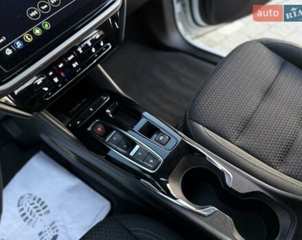 Белый Шевроле Bolt EUV, объемом двигателя 0 л и пробегом 16 тыс. км за 20550 $, фото 77 на Automoto.ua