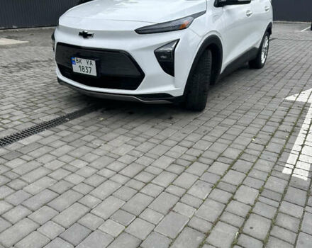 Белый Шевроле Bolt EUV, объемом двигателя 0 л и пробегом 121 тыс. км за 17300 $, фото 7 на Automoto.ua