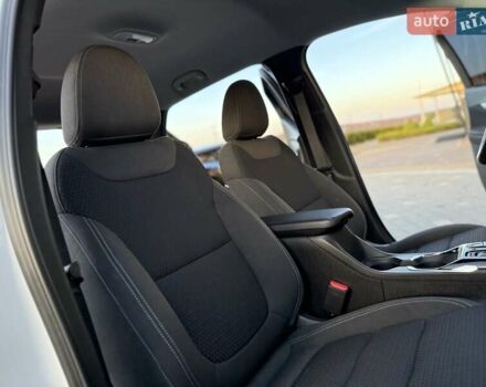 Белый Шевроле Bolt EUV, объемом двигателя 0 л и пробегом 16 тыс. км за 20550 $, фото 101 на Automoto.ua