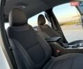 Белый Шевроле Bolt EUV, объемом двигателя 0 л и пробегом 16 тыс. км за 20550 $, фото 101 на Automoto.ua