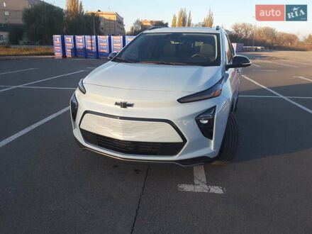 Шевроле Bolt EUV 2022 в Каменце-Подольском на Automoto.ua Белый Шевроле Bolt EUV, объемом двигателя 0 л и пробегом 17 тыс. км за 27800 $, фото 1 на Automoto.ua
