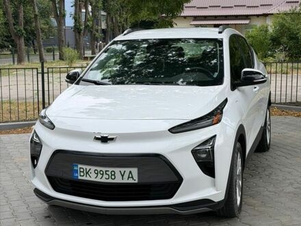 Білий Шевроле Bolt EUV, об'ємом двигуна 0 л та пробігом 104 тис. км за 16999 $, фото 1 на Automoto.ua