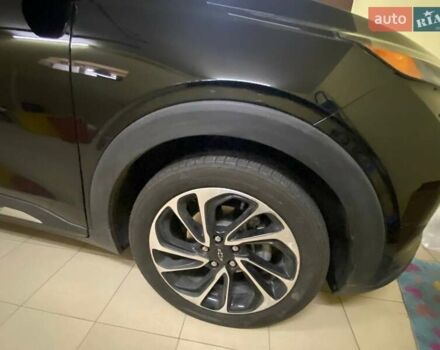 Черный Шевроле Bolt EUV, объемом двигателя 0 л и пробегом 35 тыс. км за 18400 $, фото 2 на Automoto.ua