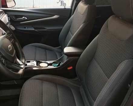 Красный Шевроле Bolt EUV, объемом двигателя 0 л и пробегом 70 тыс. км за 21500 $, фото 3 на Automoto.ua