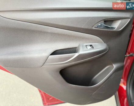 Красный Шевроле Bolt EUV, объемом двигателя 0 л и пробегом 40 тыс. км за 20500 $, фото 20 на Automoto.ua