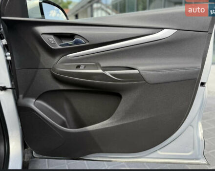 Серый Шевроле Bolt EUV, объемом двигателя 0 л и пробегом 102 тыс. км за 18200 $, фото 41 на Automoto.ua