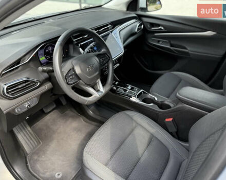 Серый Шевроле Bolt EUV, объемом двигателя 0 л и пробегом 102 тыс. км за 18200 $, фото 25 на Automoto.ua