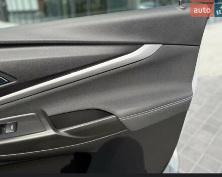 Серый Шевроле Bolt EUV, объемом двигателя 0 л и пробегом 102 тыс. км за 18200 $, фото 47 на Automoto.ua