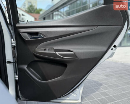 Серый Шевроле Bolt EUV, объемом двигателя 0 л и пробегом 102 тыс. км за 18200 $, фото 42 на Automoto.ua