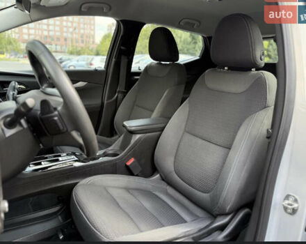 Серый Шевроле Bolt EUV, объемом двигателя 0 л и пробегом 102 тыс. км за 18200 $, фото 20 на Automoto.ua