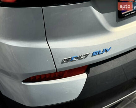 Серый Шевроле Bolt EUV, объемом двигателя 0 л и пробегом 102 тыс. км за 18200 $, фото 14 на Automoto.ua