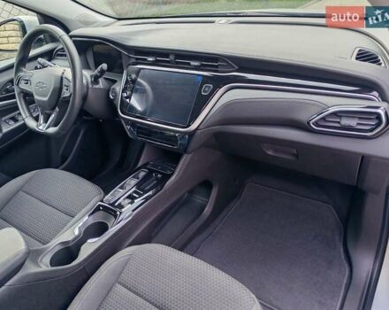 Шевроле Bolt EUV 2023 в Теребовле на Automoto.ua Серый Шевроле Bolt EUV, объемом двигателя 0 л и пробегом 2 тыс. км за 22850 $, фото 40 на Automoto.ua