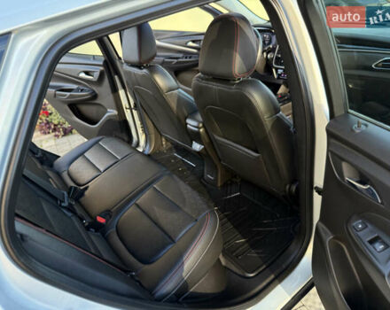 Сірий Шевроле Bolt EUV, об'ємом двигуна 0 л та пробігом 42 тис. км за 19650 $, фото 99 на Automoto.ua