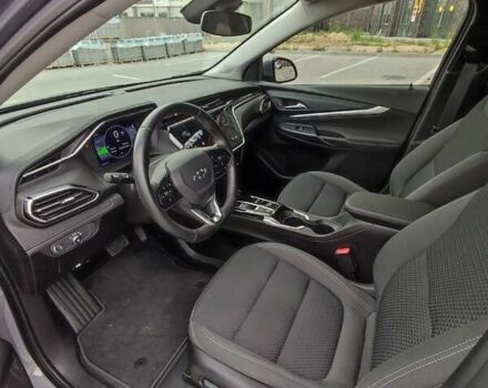 Серый Шевроле Bolt EUV, объемом двигателя 0 л и пробегом 27 тыс. км за 20000 $, фото 4 на Automoto.ua