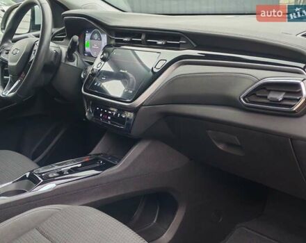 Шевроле Bolt EUV 2023 в Теребовле на Automoto.ua Серый Шевроле Bolt EUV, объемом двигателя 0 л и пробегом 2 тыс. км за 22850 $, фото 42 на Automoto.ua