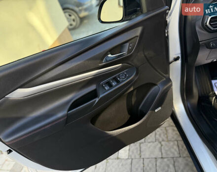 Сірий Шевроле Bolt EUV, об'ємом двигуна 0 л та пробігом 42 тис. км за 19650 $, фото 65 на Automoto.ua