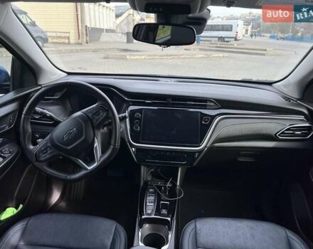Синий Шевроле Bolt EUV, объемом двигателя 0 л и пробегом 30 тыс. км за 17000 $, фото 17 на Automoto.ua